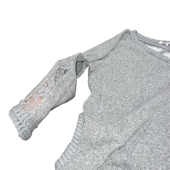 Maurices Grey Heathered Lace Accent Top - Size 1 - Picture 5 of 11